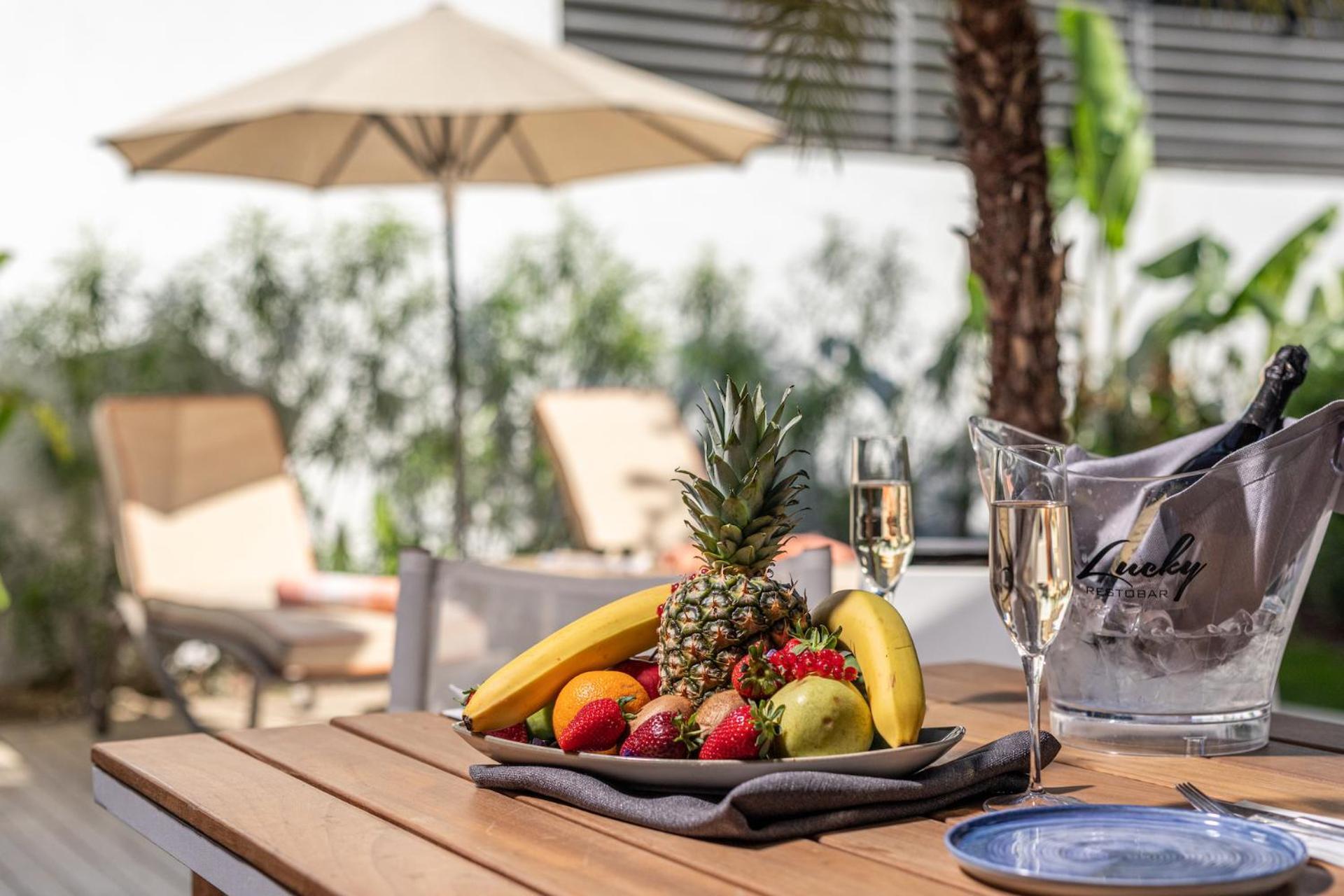 Unique Life Style Hotel Kusadası Exterior foto